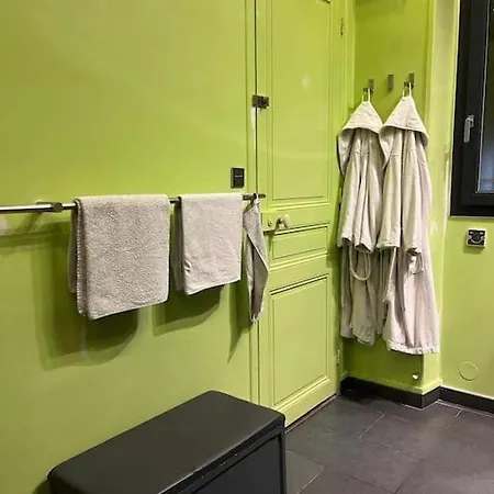 Grande Privée Sur Jardin Arboré Alloggio in famiglia *